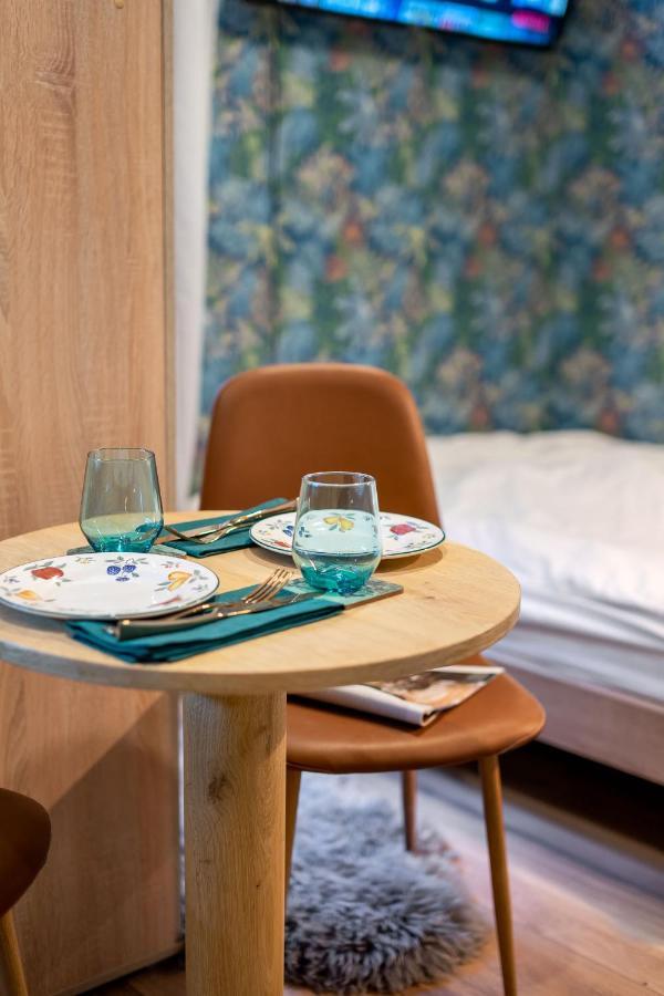 Economy Downtown Design Apartments - Free Parking - Balcony - Super Puplic Transport - Ac Βουδαπέστη Εξωτερικό φωτογραφία